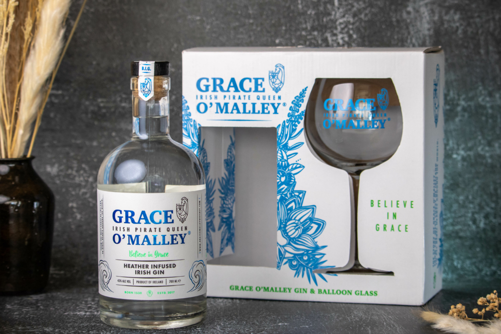 Grace O'Malley irish gin bottle, Irish gin packaging, colourfull pack, nice package with an opening, cocktail glass, gin glass, Spirits & Drinks Packaging